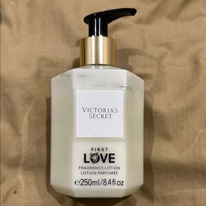NWT Love White Lotion Pump Bottle with Black Pump and Gold Collar